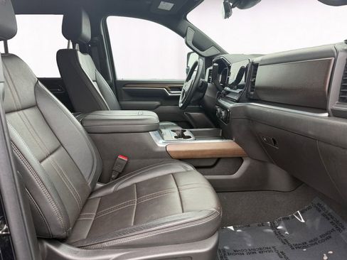 Used 2025 Chevrolet Silverado 2500 High Country w/ High Country Premium Package image 15