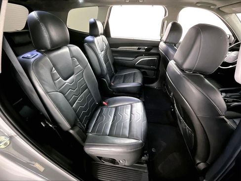 Used 2022 Kia Telluride SX w/ SX Prestige Package image 25