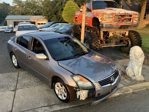 Used 2009 Nissan Altima 2.5 SL w/ SL Pkg FWD image 2