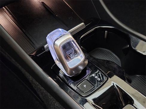 Used 2025 Volvo XC40 B5 Ultra w/ Protection Package Premier image 20