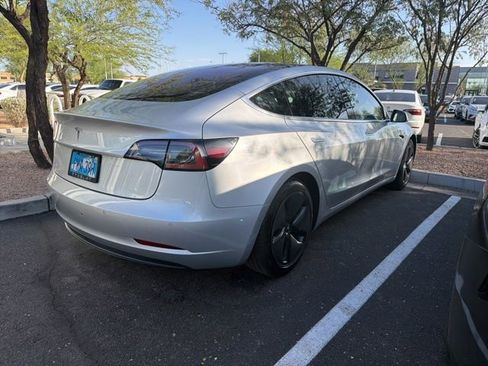 Used 2018 Tesla Model 3 Long Range RWD image 4