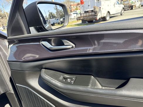 Used 2021 Jeep Grand Cherokee L Laredo w/ Luxury Tech Group I image 23