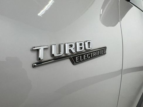 Used 2023 Mercedes-Benz C 43 AMG 4MATIC Sedan image 5