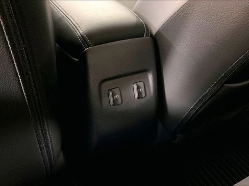 Used 2024 Nissan Kicks SR w/ SR Premium Package image 32