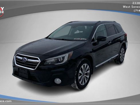 Used 2019 Subaru Outback 2.5i Touring image 1