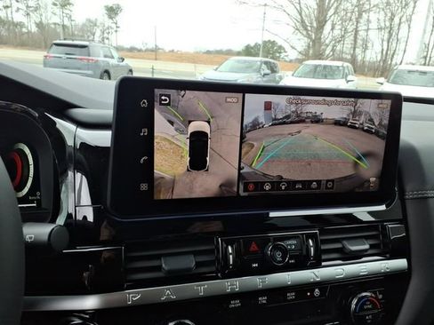 New 2026 Nissan Pathfinder Platinum image 12