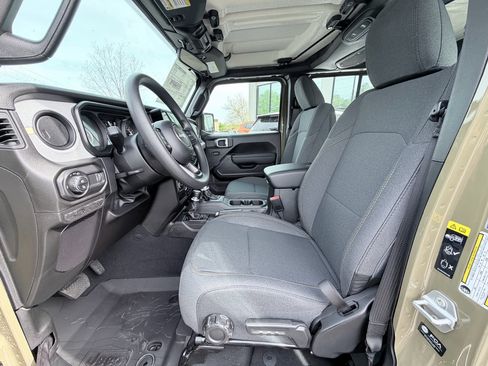 New 2026 Jeep Gladiator Sport image 19