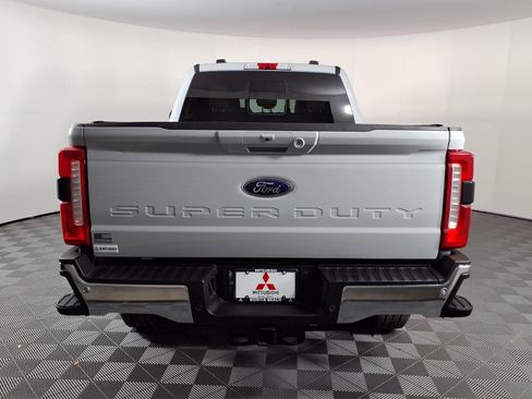 Used 2025 Ford F250 Lariat w/ Lariat Ultimate Package image 6