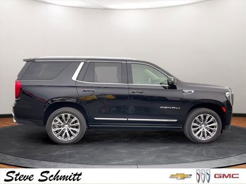 Used 2021 GMC Yukon Denali w/ Denali Premium Package AWD/4WD image 9