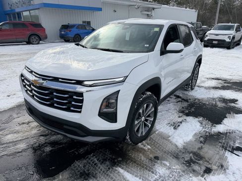 New 2026 Chevrolet Equinox LT w/ Convenience Package II image 2
