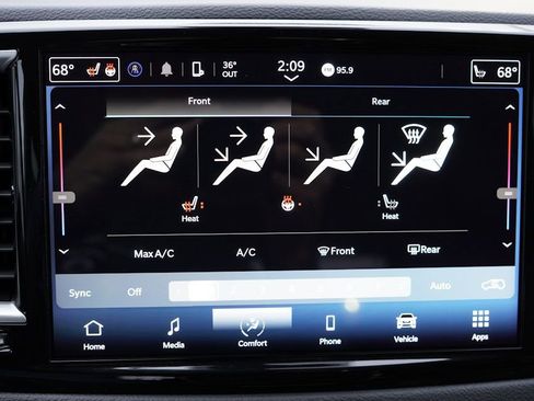 Certified 2024 Chrysler Pacifica Touring-L image 28