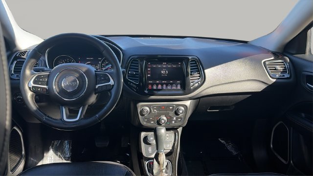 Used 2018 Jeep Compass Limited w/ Safe & Security Group AWD/4WD image 15