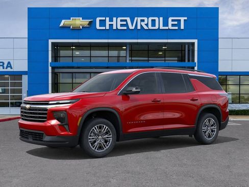 New 2026 Chevrolet Traverse LT image 2