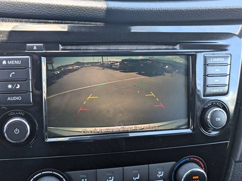 Used 2019 Nissan Rogue S FWD image 15