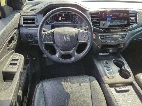 Used 2022 Honda Pilot TrailSport image 11