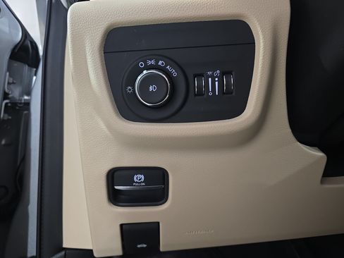 Used 2022 Jeep Grand Cherokee Limited RWD image 23