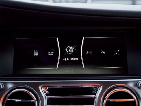 Used 2019 Rolls-Royce Wraith image 69