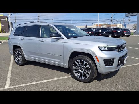 Used 2022 Jeep Grand Cherokee L Overland image 2