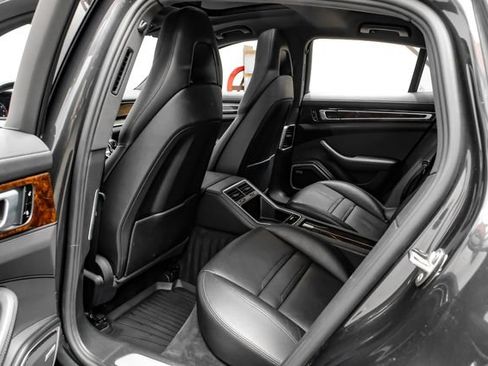 Used 2018 Porsche Panamera 4S AWD/4WD image 38