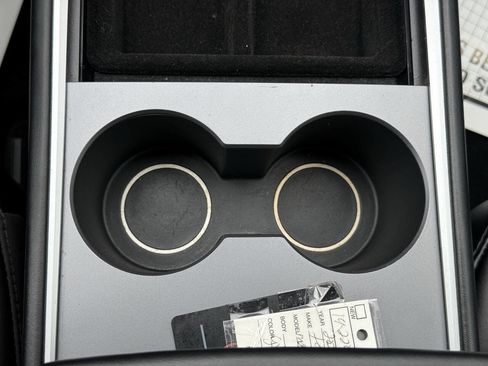 Used 2021 Tesla Model Y Long Range image 29