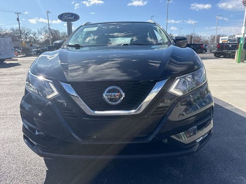 Used 2021 Nissan Rogue Sport SV image 3