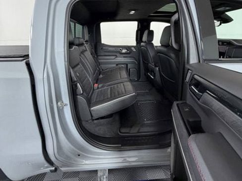 Used 2024 GMC Sierra 1500 AT4X AWD/4WD image 5