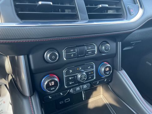 Used 2022 Chevrolet Tahoe RST w/ Sport Performance Package AWD/4WD image 20