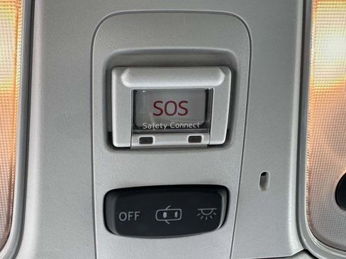 Certified 2021 Toyota Prius Prime XLE FWD image 33