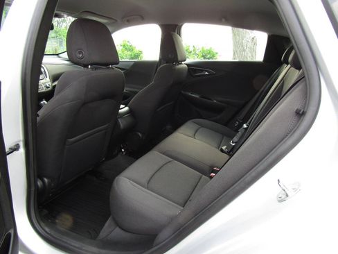 Used 2020 Chevrolet Malibu LS FWD image 12