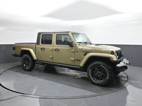 New 2026 Jeep Gladiator Sport AWD/4WD image 17
