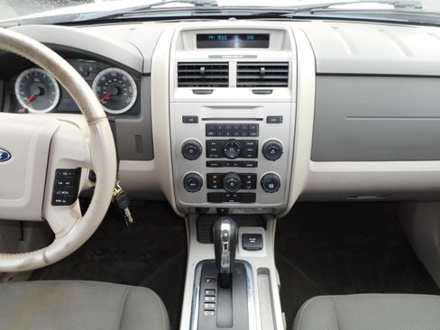 Used 2009 Ford Escape 2WD Hybrid image 19