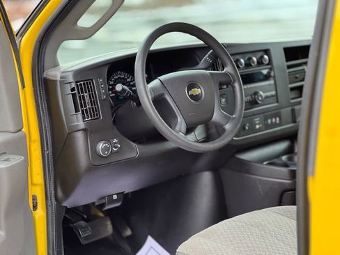 Used 2021 Chevrolet Express 2500 image 10