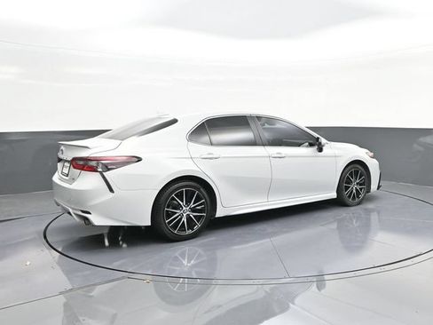 Used 2023 Toyota Camry SE FWD image 15