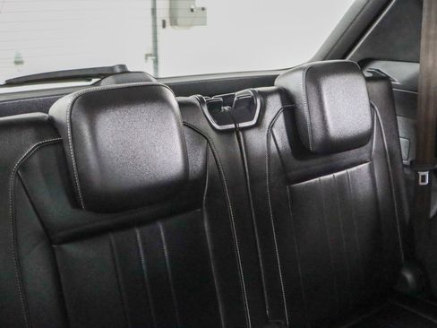 Used 2024 Volkswagen Tiguan SE R-Line FWD image 30