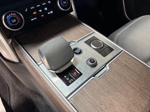 Used 2023 Land Rover Range Rover SE AWD/4WD image 13