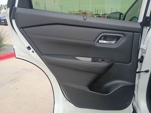 New 2026 Nissan Rogue Platinum w/ Tech Package AWD/4WD image 23