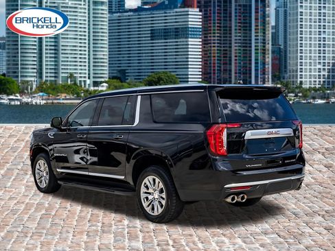 Used 2024 GMC Yukon XL Denali RWD image 7