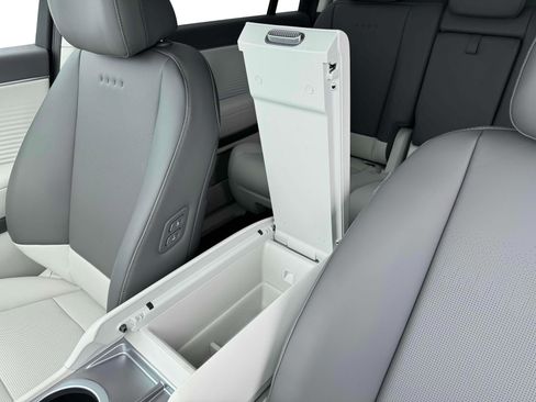 New 2026 Hyundai Ioniq 9 SEL image 19