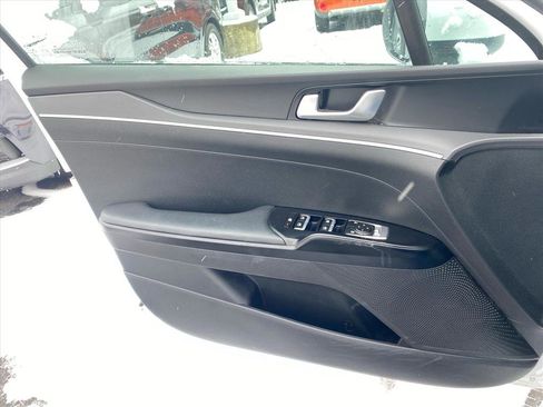 Used 2023 Kia K5 LXS image 17