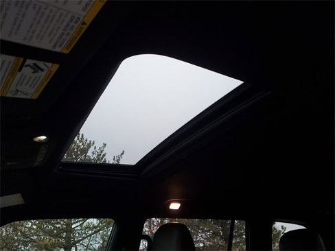 Used 2023 Nissan Armada SL w/ Midnight Edition Package image 18