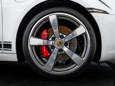 Certified 2022 Porsche 911 Carrera S image 11