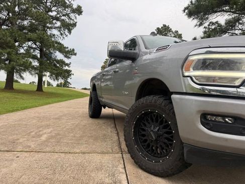 Used 2024 RAM 2500 Laramie AWD/4WD image 9