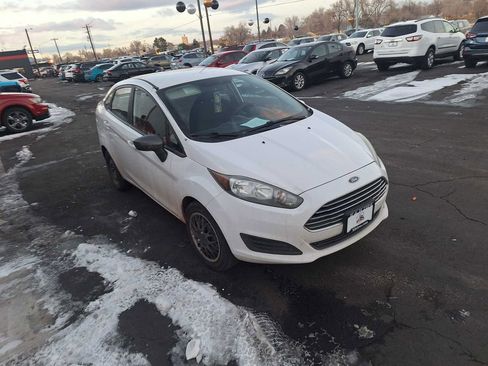 Used 2015 Ford Fiesta S image 10