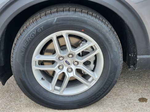 New 2026 Ford Explorer Active RWD image 12