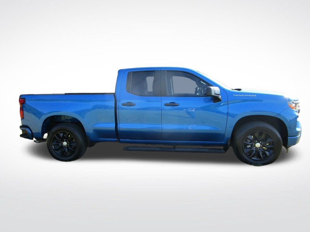 Used 2024 Chevrolet Silverado 1500 Custom RWD image 8