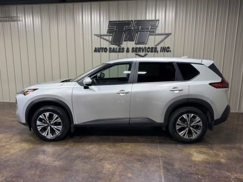 Used 2023 Nissan Rogue SV AWD/4WD image 3