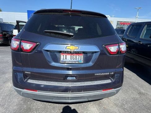 Used 2015 Chevrolet Traverse LS AWD/4WD image 9