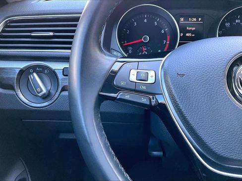 Used 2018 Volkswagen Passat 2.0T SE image 23