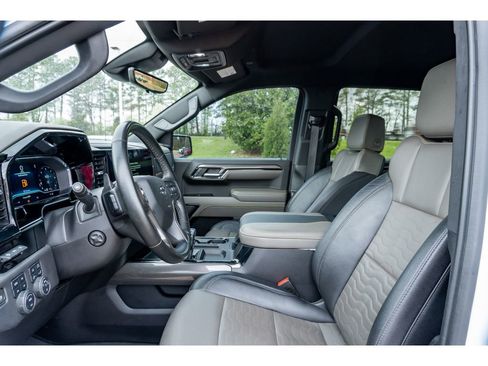 Used 2023 Chevrolet Silverado 1500 ZR2 w/ Technology Package image 11