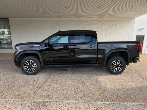 Certified 2025 GMC Sierra 1500 AT4 image 5